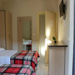 Hostel Fredi Стандартный номер с 2 отдельными кроватями фото 7