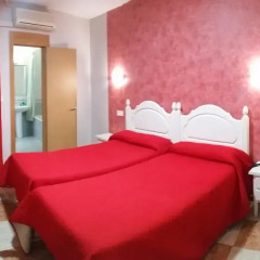 Отель Hostal Sonia Стандартный номер с различными типами кроватей фото 9