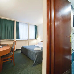 Hotel Central 3* Номер Комфорт с разными типами кроватей фото 3
