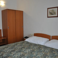 Hotel City Centre 2* Стандартный номер с двуспальной кроватью