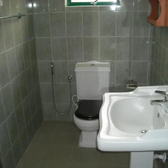 Night Station Hotel ванная