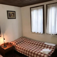 Отель Tacheva Family House - Pool Access Коттедж фото 23