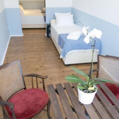 Отель Lisbon Check-In Guesthouse 3* Стандартный номер с различными типами кроватей фото 2