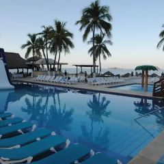 Отель Fontan Ixtapa Beach Resort бассейн фото 3