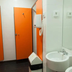 Отель St Christopher's Inn Кровать в общем номере