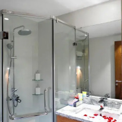 My Hotel Universal Hanoi 3* Номер Делюкс фото 4