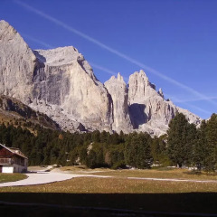 Отель Rifugio Gardeccia Hütte Поцца-ди-Фасса спортивное сооружение