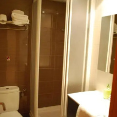 Отель Hostal Flores 2* Стандартный номер фото 12