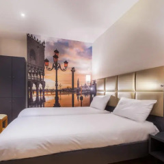 Отель Hôtel Jenner 3* Улучшенный номер с различными типами кроватей