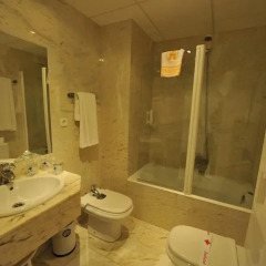 Отель Puerta De Segovia 4* Стандартный номер фото 4