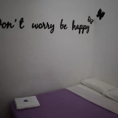 Отель Hostal MiMi Las Ramblas Номер категории Эконом с двуспальной кроватью (общая ванная комната) фото 4