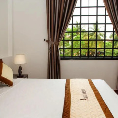 Отель Azalea Homestay 2* Номер Делюкс с двуспальной кроватью фото 6
