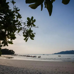 Отель Patong Swiss пляж фото 2