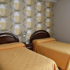 Отель Hostal Salones Victoria Стандартный номер с 2 отдельными кроватями фото 3
