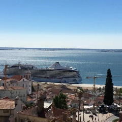 Отель Castle Inn Lisbon пляж