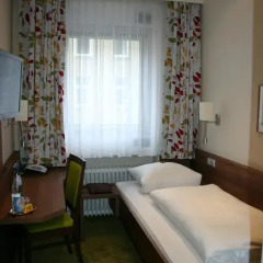 Hotel Hauser an der Universität 3* Стандартный номер с различными типами кроватей фото 4