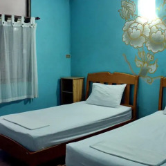 Отель No.7 Guest House 2* Стандартный номер с двуспальной кроватью (общая ванная комната) фото 3