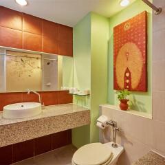 Отель Eastern Grand Palace 4* Улучшенный номер с различными типами кроватей фото 3