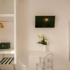 Отель Hostal Met Madrid сейф в номере