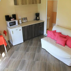 Отель Daskalov Bungalows Боженци в номере