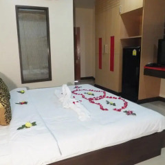 Dengba Hostel Phuket Улучшенный номер с различными типами кроватей фото 15