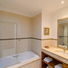 Arcos Golf Hotel Cortijo y Villas ванная фото 2