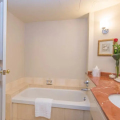 Отель The Sutton Place Hotel Vancouver Канада, Ванкувер - отзывы, цены и фото номеров - забронировать отель The Sutton Place Hotel Vancouver онлайн спа