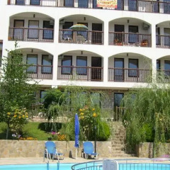 Апартаменты Delfin Apartments бассейн фото 2