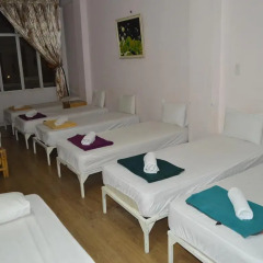 Saigon 237 Hotel 2* Кровать в общем номере с двухъярусной кроватью фото 3