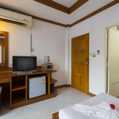 Отель Magnific Guesthouse Patong 3* Стандартный номер с разными типами кроватей