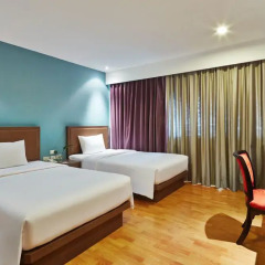 Narai Hotel 4* Улучшенный номер с различными типами кроватей фото 3
