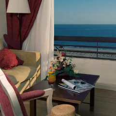 Отель Yellow Praia Monte Gordo 4* Семейный люкс разные типы кроватей фото 6
