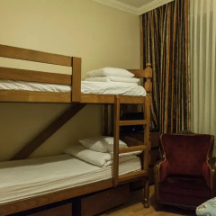 Chambers Of The Boheme - Hostel Стандартный семейный номер с двуспальной кроватью фото 2