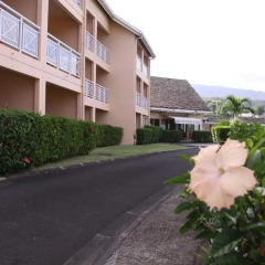 Tiki Hotel парковка