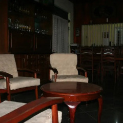 Golden Pizza Hotel & Restaurant гостиничный бар