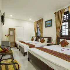 Отель Homestay Golden Bee 2* Семейный номер Делюкс с двуспальной кроватью фото 3