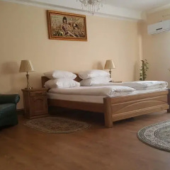 Гостиница Four Inns комната для гостей фото 2