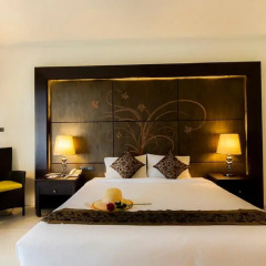 Отель Amora Beach Resort Phuket 4* Улучшенный номер разные типы кроватей