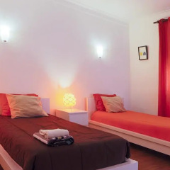 Отель Downtown with Terrace - 4 Bedrooms Порту детские мероприятия