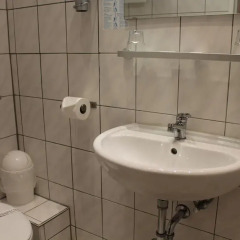 Отель Am Sendlinger Tor 3* Кровать в общем номере