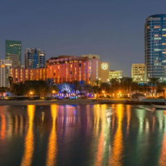 Sheraton Abu Dhabi Hotel & Resort Абу-Даби пляж