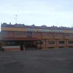 Отель Hostal Botafumeiro парковка
