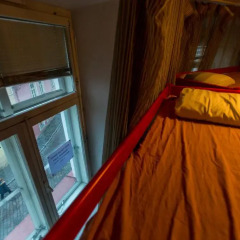 Отель Tallinn Backpackers Кровать в общем номере