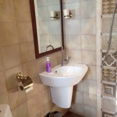 Отель Guest Rooms Maria Luiza Болгария, Варна - отзывы, цены и фото номеров - забронировать отель Guest Rooms Maria Luiza онлайн ванная