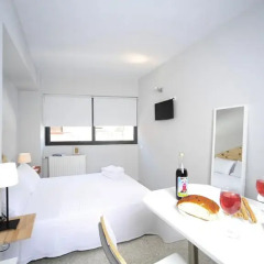 Отель Live in Athens, short stay apartments Греция, Афины - отзывы, цены и фото номеров - забронировать отель Live in Athens, short stay apartments онлайн комната для гостей фото 7
