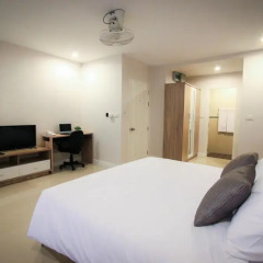 Отель Vipa House Phuket 3* Улучшенные апартаменты с различными типами кроватей фото 11