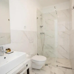 Отель Lisbon Check-In Guesthouse 3* Люкс с различными типами кроватей фото 9