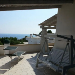 Отель Cala Luna Holiday Home Гальяно дель Капо пляж