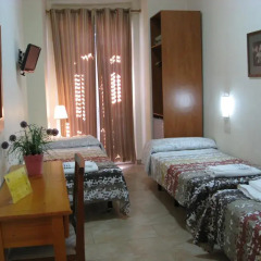 Отель Hostal Tirso Plaza детские мероприятия