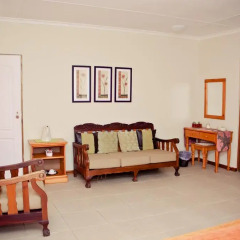 Отель De Old Drift Guest Farm 4* Коттедж с различными типами кроватей фото 2